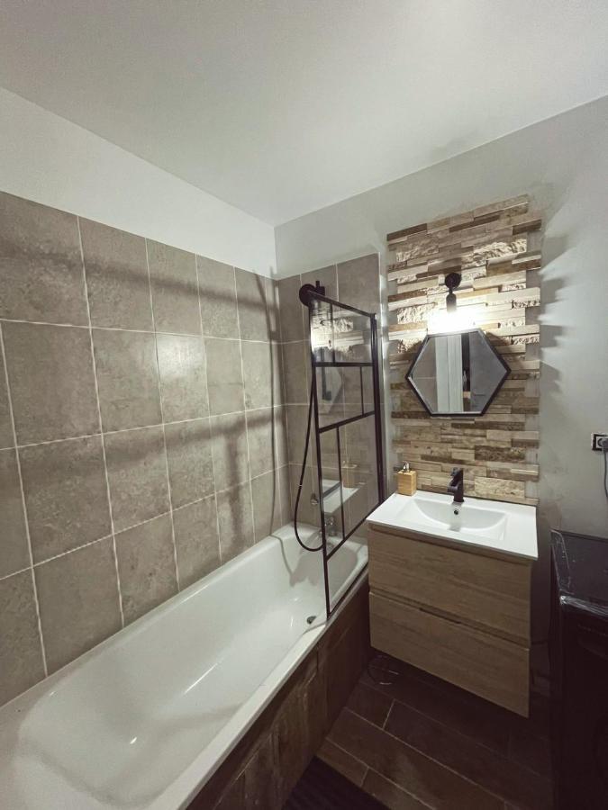 Superbe Appartement Avec Boxe Proche De Paris Pierrefitte-sur-Seine Luaran gambar